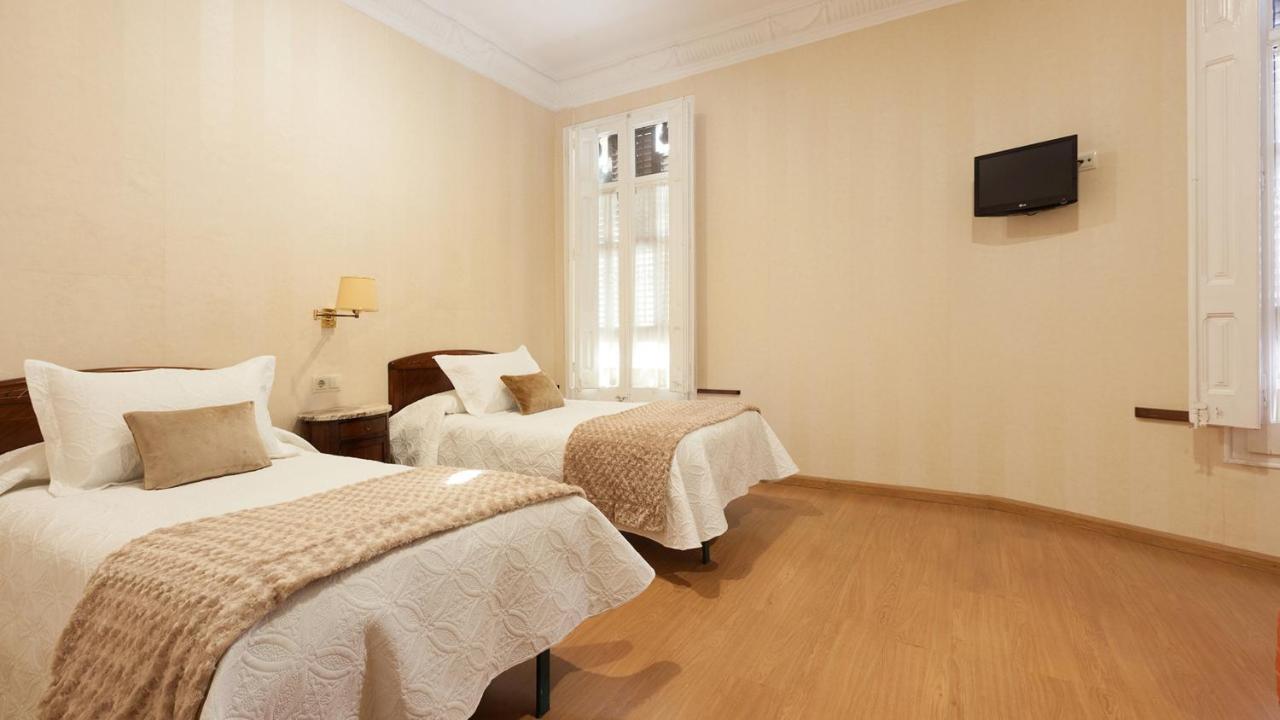 Hostal Oliva Barcelona Eksteriør billede